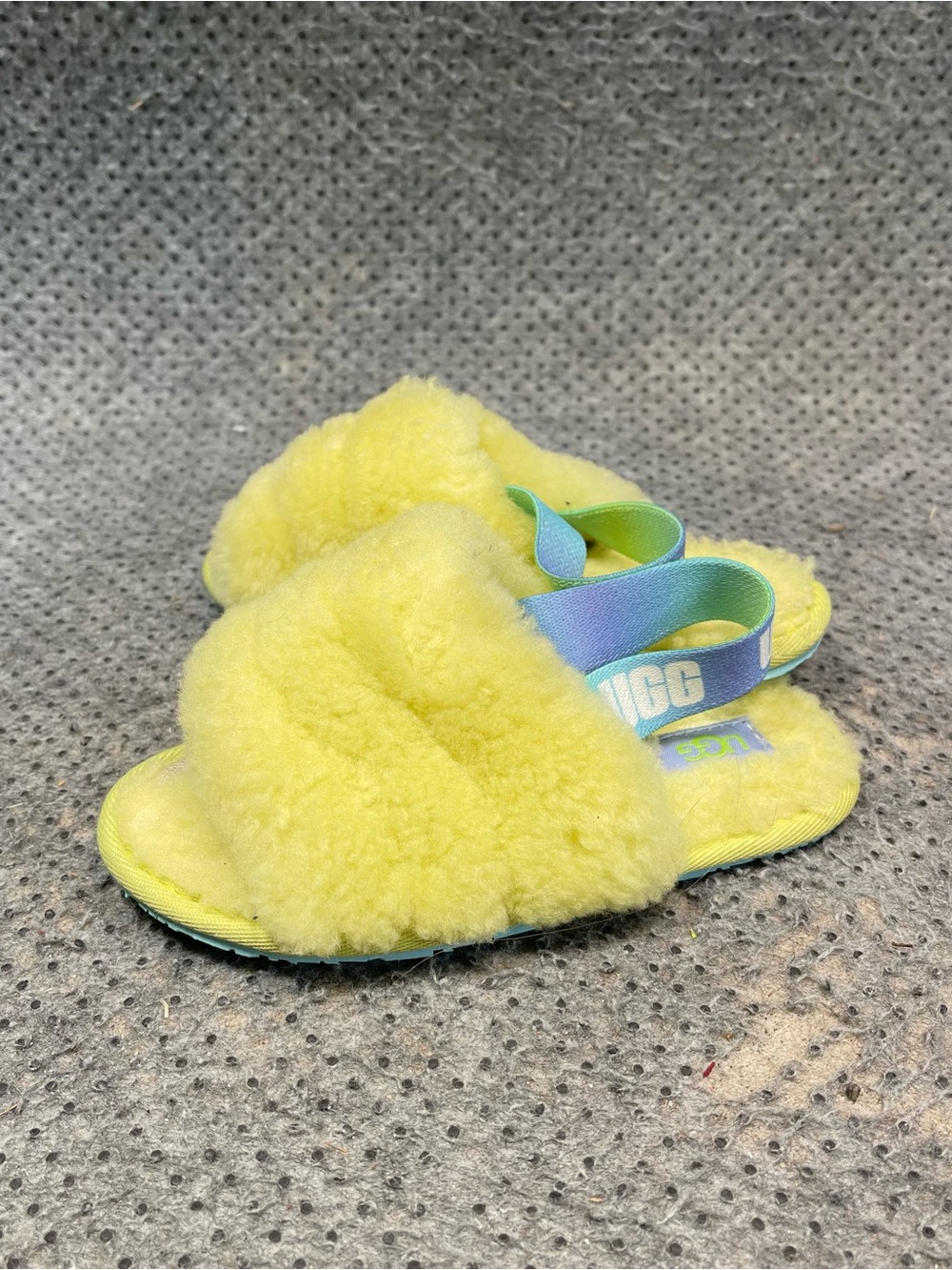 Ugg Fluff Yeah Yellow Slipper Sandals Size 10 Girls